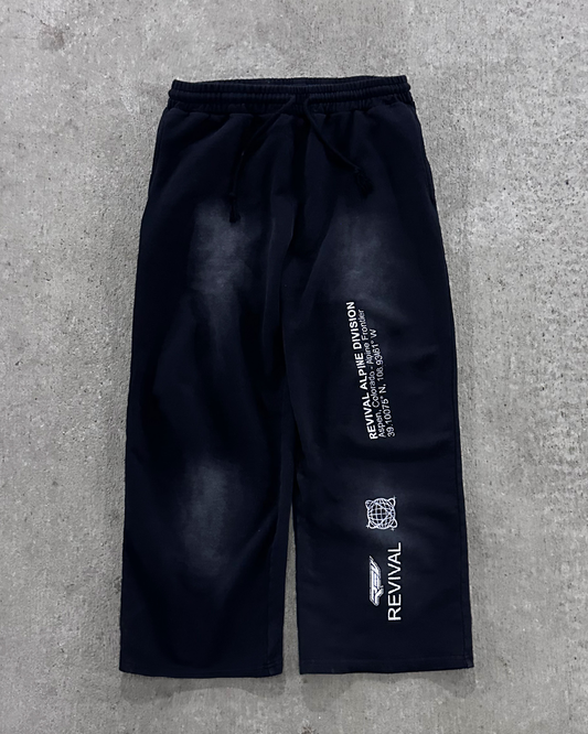 ALPINE DIVISION OPEN LEG SWEATPANTS