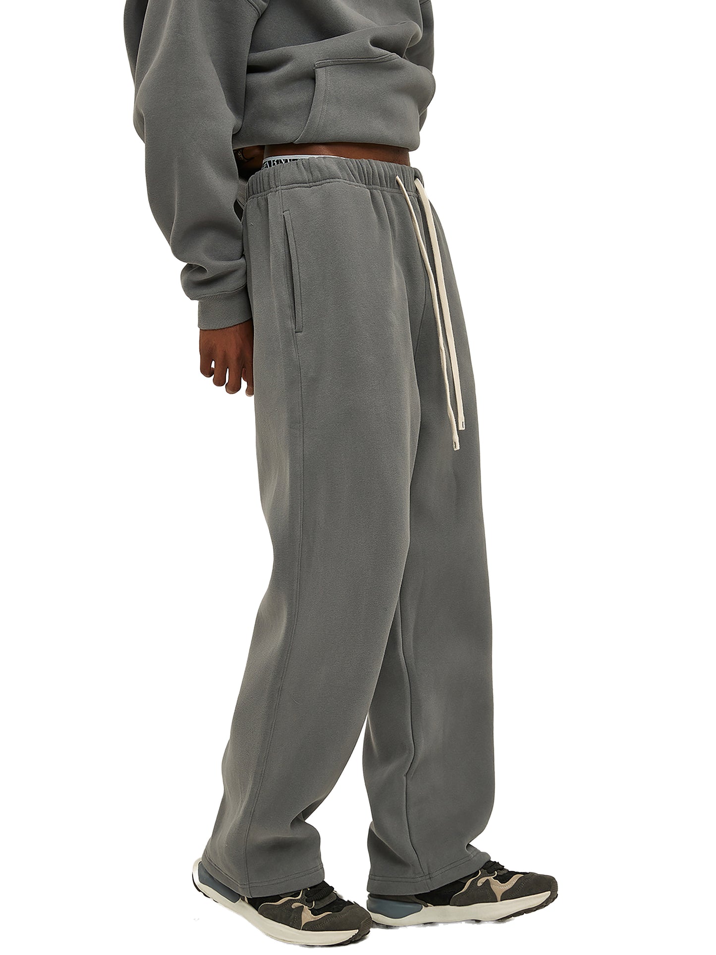 MENS,MENS SWEATPANTS,ESSENTIALS